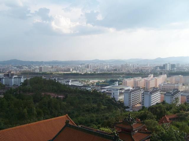 广东省山最多地域最广的城市